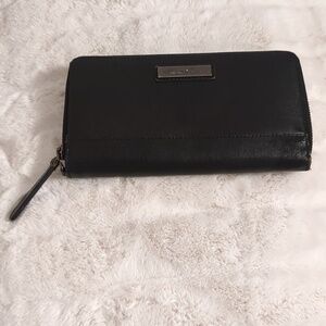 KENNETH COLE Women's Black Wallet